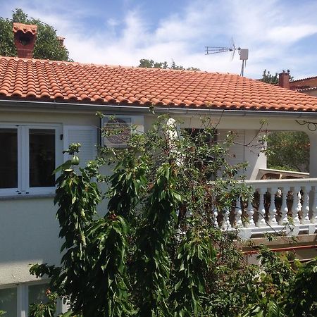 Apartment And Studio Jelusic Pinezici  Exterior photo