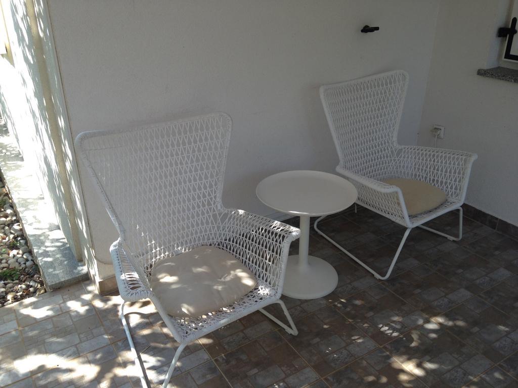Apartment And Studio Jelusic Pinezici  Exterior photo