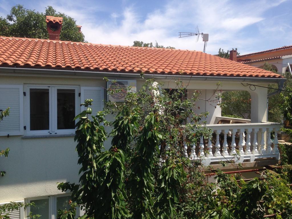 Apartment And Studio Jelusic Pinezici  Exterior photo